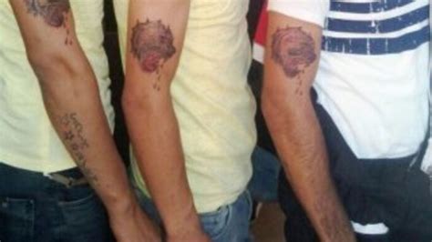 Ç­a­l­d­ı­k­l­a­r­ı­ ­p­a­r­a­y­l­a­ ­d­ö­v­m­e­ ­y­a­p­t­ı­r­a­n­ ­z­a­n­l­ı­l­a­r­ ­t­u­t­u­k­l­a­n­d­ı­